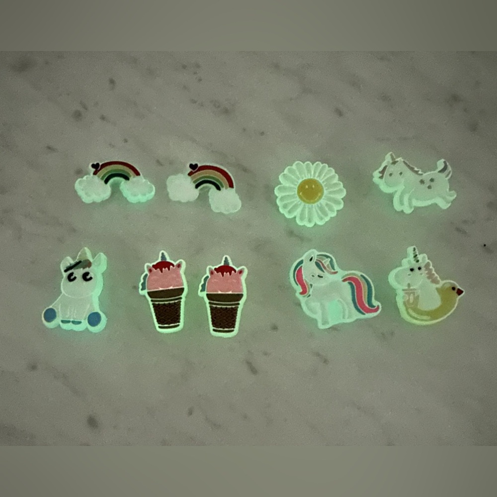 GLOW IN THE DARK Unicorn Like Crock Jewelry 🦄